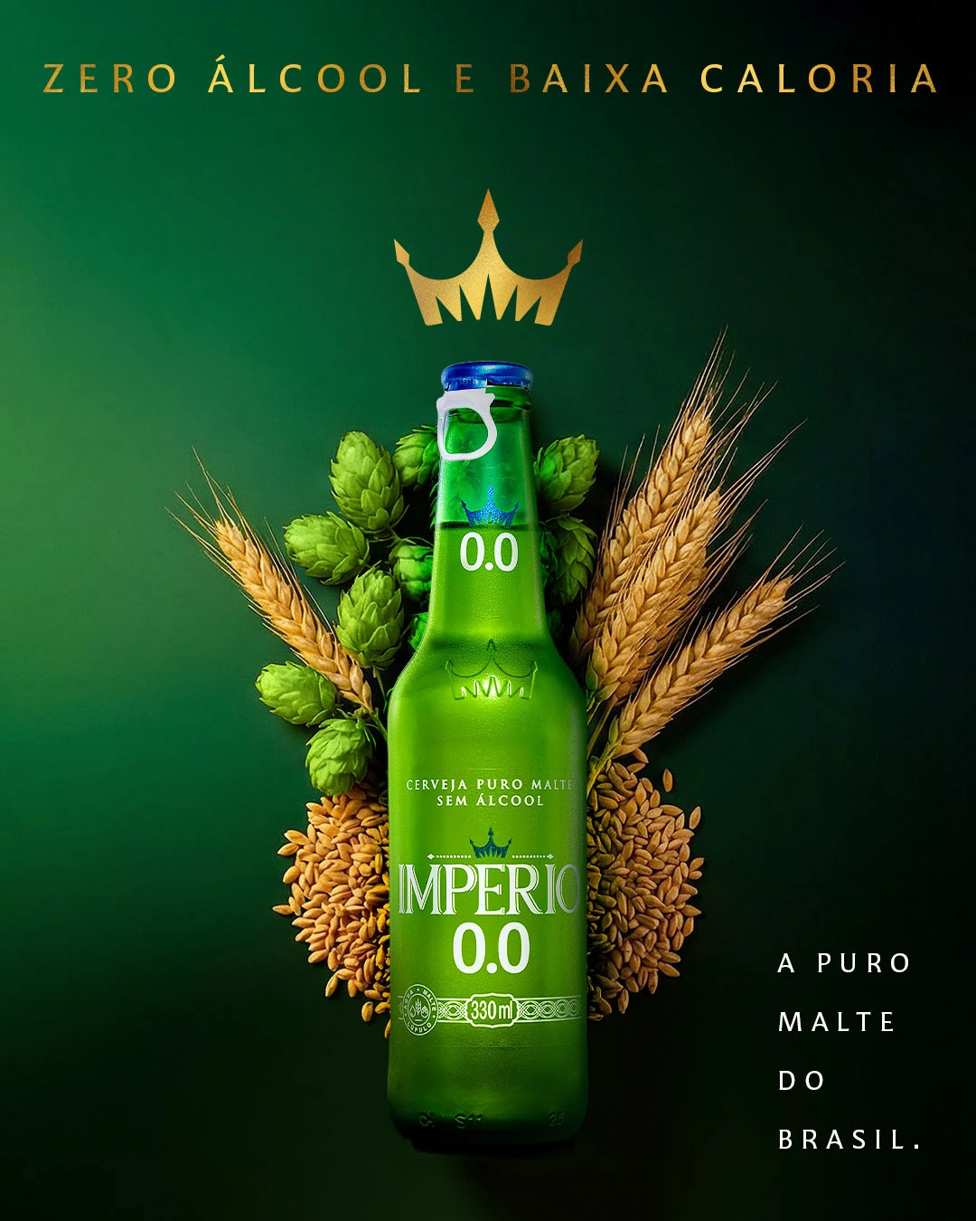 Cartaz "Zero álcool e baixa caloria": garrafa verde Império 0.0 com lúpulo, trigo e grãos de malte, sob coroa dourada, em fundo verde